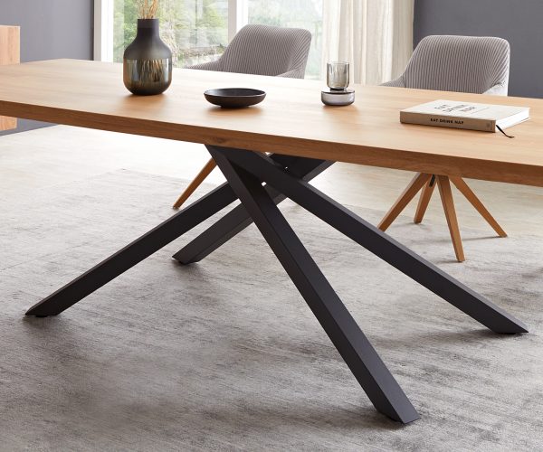 Jídelní stůl Edge 300x100 cm, přírodní dub, černý křížový rám, obdélníkový - Image 5