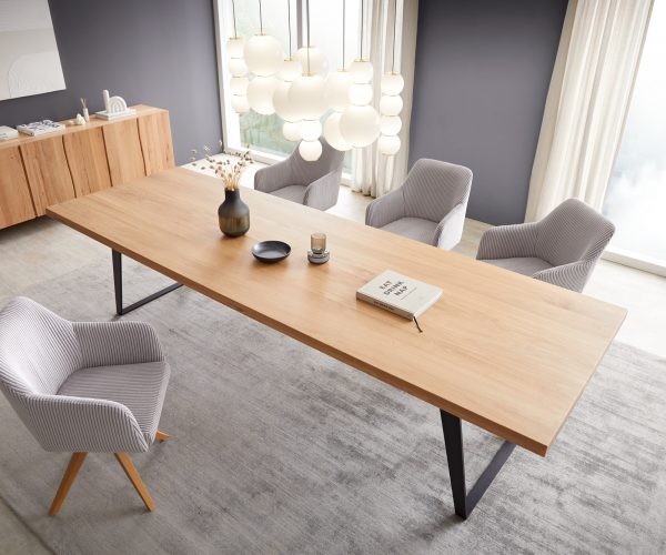 Jídelní stůl Edge 300x100 cm přírodní dub, šikmá kovová konstrukce černá - Image 4