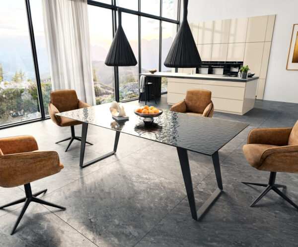 Jídelní stůl Edge 200x100 texturované sklo kouřově černé 3D design kov šikmý černý - Image 6