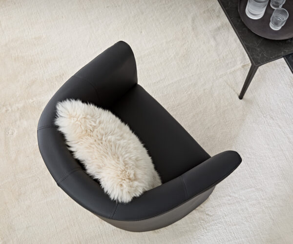 Křeslo Pieder černé lounge čalouněné v kožence - Image 5
