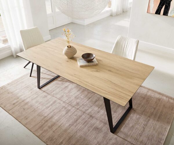 Jídelní stůl Edge keramika Laminam® Sabbia dubová barva 200x100 cm, šikmé nohy, kov černý - Image 6