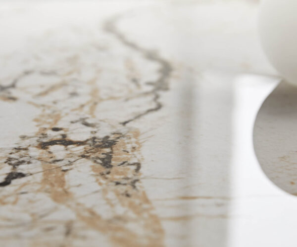 Jídelní stůl Edge keramika Minas Melange bílá-béžová 300x100 V-noha plochý kov černý - Image 4