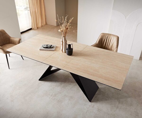 Jídelní stůl Edge keramický travertinový 180–220×100 cm, V-nohy, plochý kov černý, rozkládací - Image 5