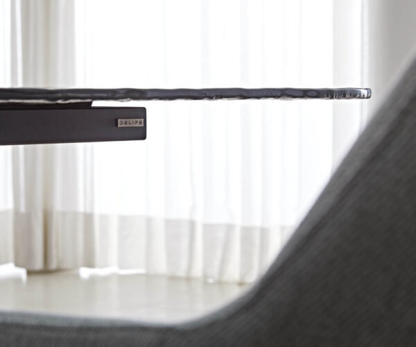 Jídelní stůl Edge lodě tvarované reliéfní sklo kouřově černé 3D design 240x120 pavoučí plochý kov černý - Image 9