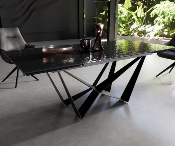 Jídelní stůl Edge reliefní sklo kouřově černé 3D design 200-300x100 pavoučí plochý kov černý rozkládací - Image 5