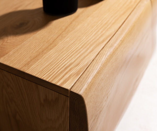 Komoda New Live-Edge 145 cm přírodní dub, 3 dveře, nohy ve stylu plovoucí - Image 4