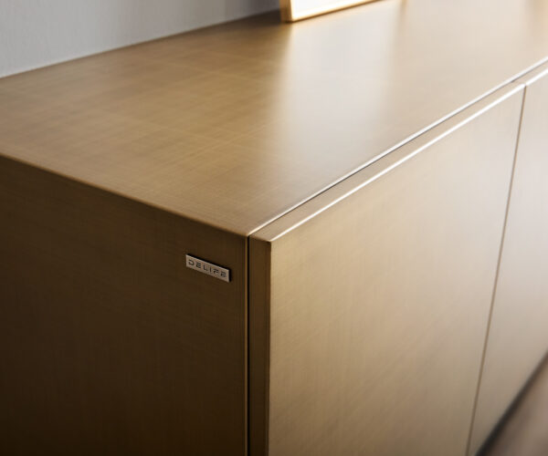 Komoda Aira 200 cm metalická zlatá, 4 dveře, závěsná, černý kov - Image 2