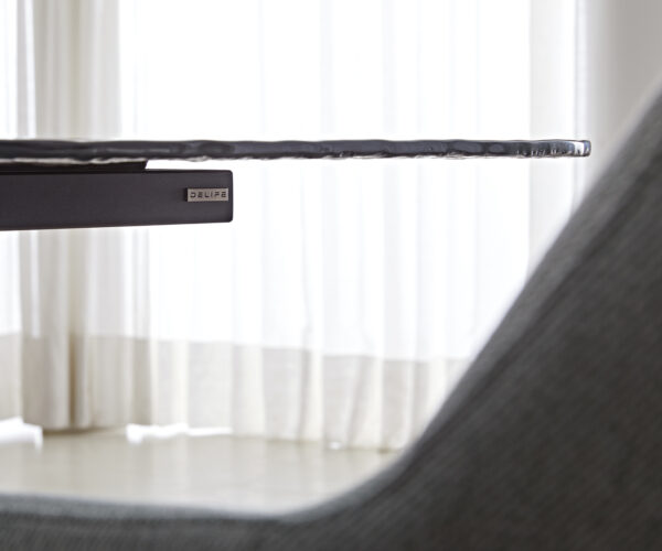 Jídelní stůl Edge lodní tvar 240x120 texturované sklo kouřově černé 3D design Cono kovově stříbrné - Image 6